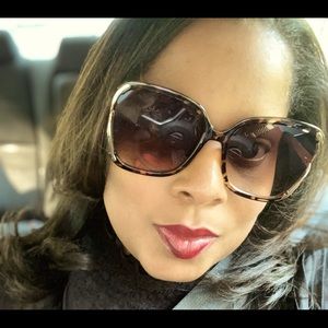 Meet your Posher, Tarneisha